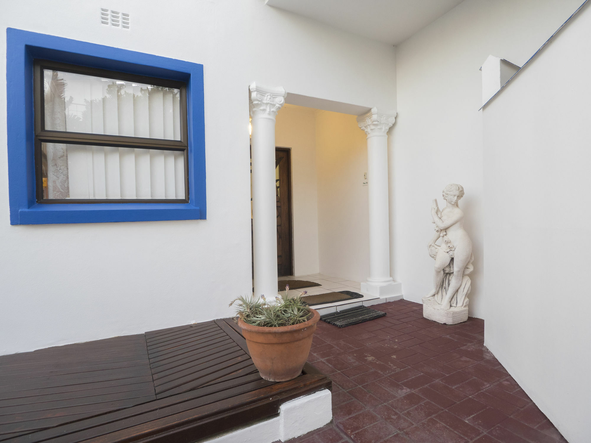 Shining Waters Guest House Уилдернесс Экстерьер фото